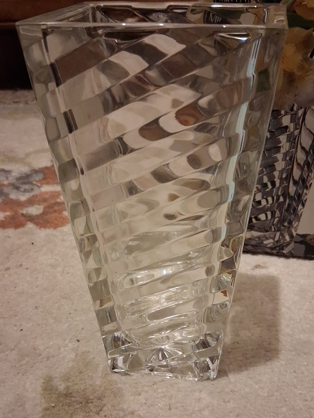 Mikasa Angles Tapered Rectangular Crystal Glass Flower Vase.